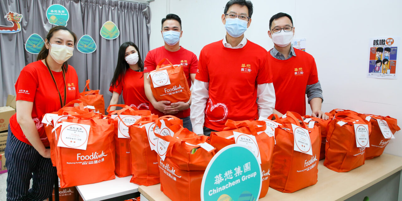 Chinachem Grup Bagikan 2.500 Paket Makanan Gratis di Perayaan Tuen Ng Festival
