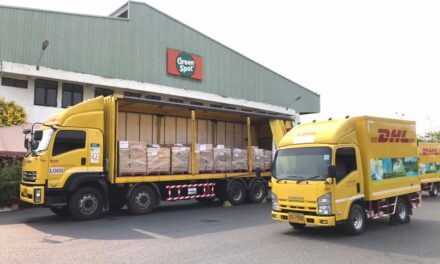 DHL Supply Chain Thailand Distribusikan 250.000 Vitamilk dan V-Soy dari Green Spot