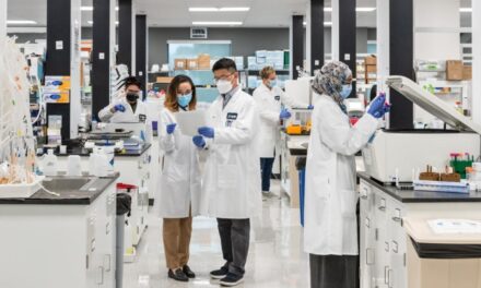 Vingroup Group Tandatangani Kontrak dengan Arcturus Therapeutics Holdings dalam Kerjasama Pembangunan Pabrik Vaksin di Vietnam