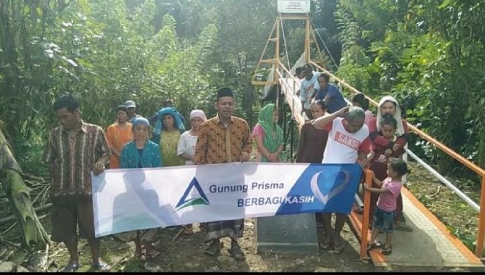 Jembatan yang Dibangun Gunung Prisma, Permudah Akses Warga Desa Nangela untuk Menyebrang