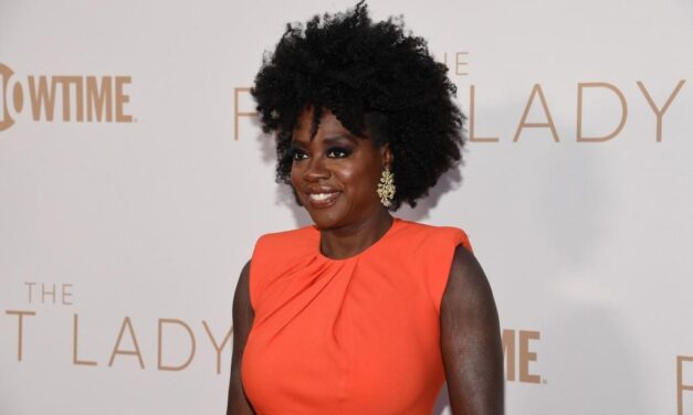 Viola Davis Kenakan Anting Matturi Fine Jewellery pada Pemutaran Perdana ‘The First Lady’