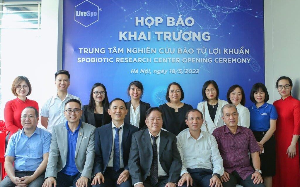 LiveSpo: Pusat Penelitian Spora Probiotik di Vietnam Ciptakan Solusi Terobosan untuk Masa Depan yang Bebas Antibiotik
