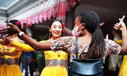 Zhejiang Normal University Luncurkan Program Tur Pertukaran Budaya bagi Siswa Internasional untuk Mempelajari Peran Wanita di Tiongkok