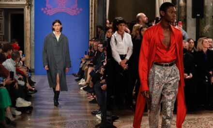 SHANGHAI TANG Rilis Koleksi Pria musim Gugur dan Musim Dingin 2023 di Milan Fashion Week