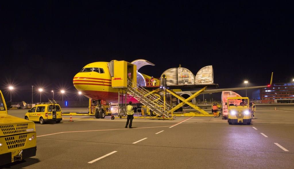 DHL Express Luncurkan GoGreen Plus: Jasa Pengiriman Global Pertama yang Gunakan Bahan Bakar Penerbangan Berkelanjutan untuk Kurangi emisi
