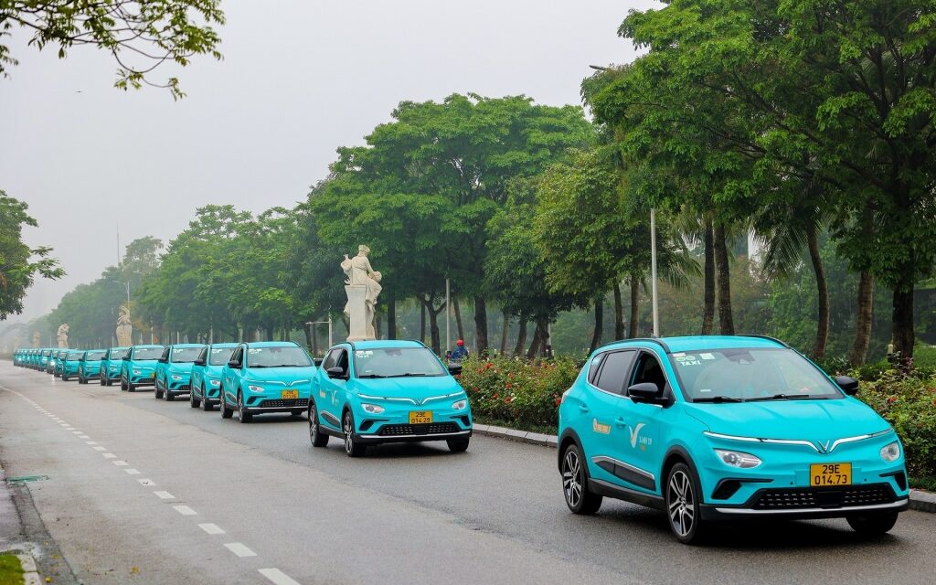 GSM Secara Resmi Luncurkan Layanan Taksi Listrik Murni Pertama di Vietnam