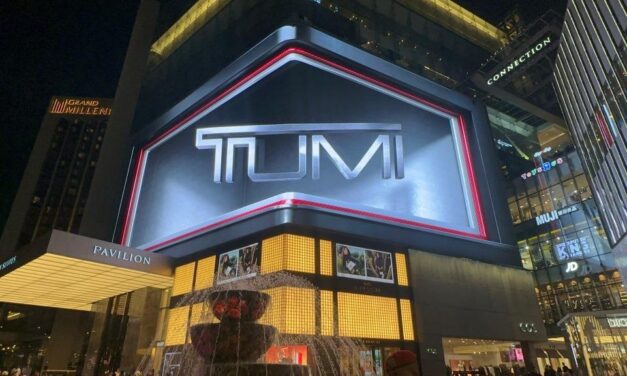 TEGRA-LITE® Dari TUMI Hadir Dalam Bentuk Hiper Realistis di Kampanye Baru Yang Inovatif