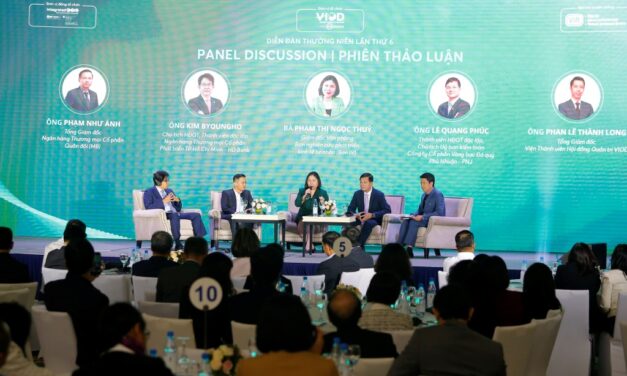 VIOD Akui Pencapaian HDBank dan Anuegari Penghargaan Board of the Year untuk Praktik Tata Kelola Perusahaan Terbaik