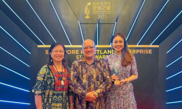 54 Tahun Keunggulan dalam Pengobatan Tradisional Tiongkok, Chien Chi Tow Healthcare Dianugerahi Penghargaan Heritage Enterprise Award 2023