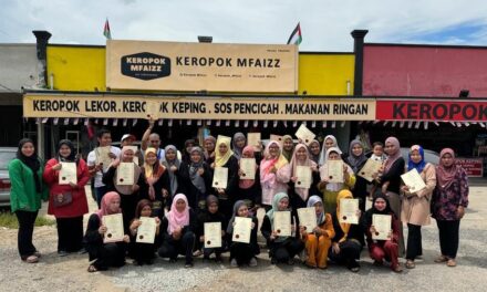 Penjual Keropok Lekor dari Terengganu Raih Sukses Besar Berkat Shopee Live