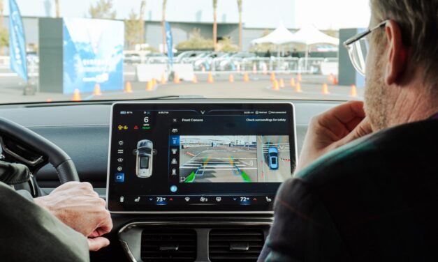 VinAI Pamerkan Solusi Mobilitas Pintar: Interiorsense dan Surroundsense di CAEV Expo 2024