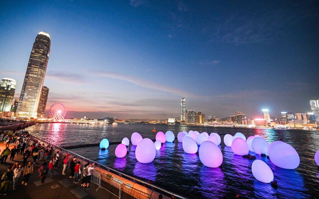Selama ‘Art March’ Satu Bulan, Hong Kong Dibanjiri dengan Warna dan Kreativitas