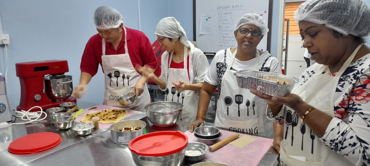 Henkel Malaysia Berkolaborasi dengan Project Hope Welfare Association Berdayakan Masyarakat Melalui Pelatihan Membuat Kue