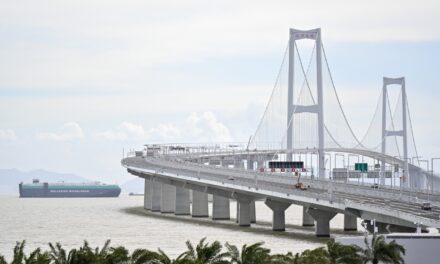 Kisah-kisah di Balik Jalur Lintas Laut Terbesar di Tiongkok: Dari Cetak Blueprint Menjadi Kenyataan