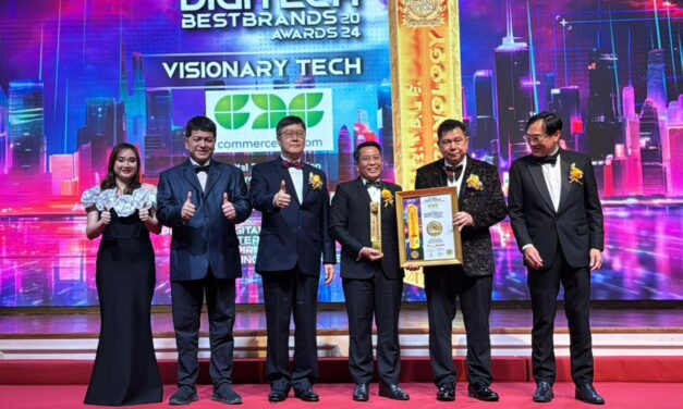 Commerce Dot Com Raih Penghargaan Bergengsi Digitech Best Brands Award 2024 di Moment Ulang Tahunnya yang ke-25
