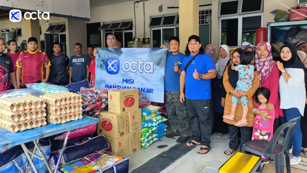 Broker Octa Berikan Bantuan kepada Korban Banjir di Kelantan Malaysia Beberapa Pekan Sebelum Tahun Baru