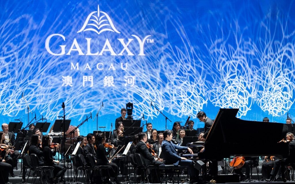 Bintang Piano Dunia Lang Lang Memulai Debutnya di Galaxy International Convention Center, Bekerja Sama dengan Macao Orchestra Persembahkan Malam Musik Klasik Romantis