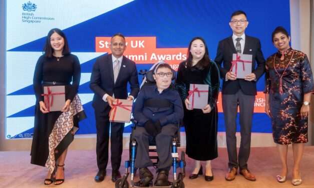 British Council Singapura Serahkan Penghargaan kepada Alumni Inggris yang Berprestasi di Study UK Alumni Awards 2025