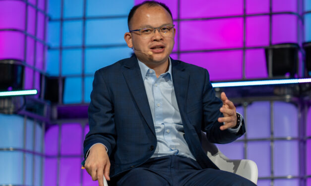 CEO XTransfer Bill Deng Diundang Sebagai Pembicara di Web Summit Qatar 2025