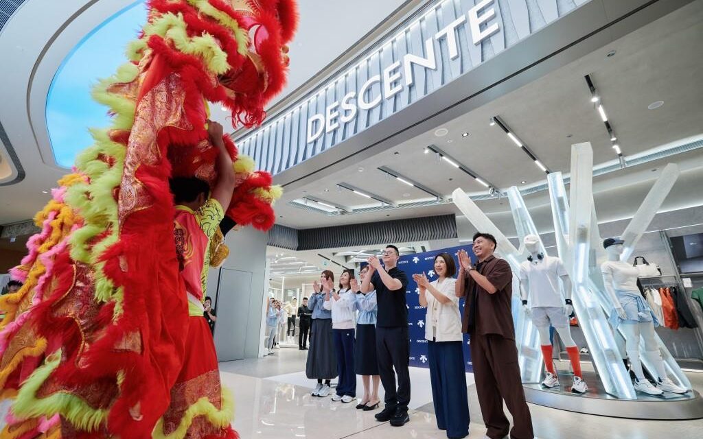DESCENTE Resmikan Flagship Store Futuristik di Galaxy Macau, Tampilkan Inovasi dan Gaya Hidup Aktif
