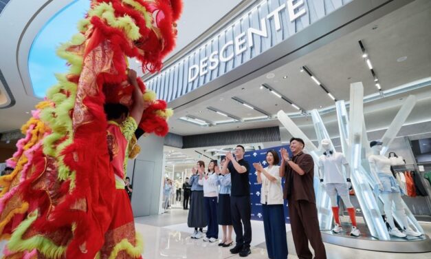 DESCENTE Resmikan Flagship Store Futuristik di Galaxy Macau, Tampilkan Inovasi dan Gaya Hidup Aktif