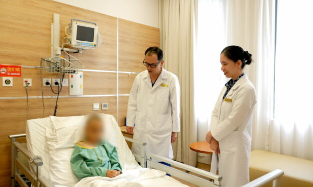 Vinmec Central Park Lakukan Operasi SEEG Pertama di Vietnam dengan Bantuan Robot AutoGuide pada Anak dengan Epilepsi Resisten Obat