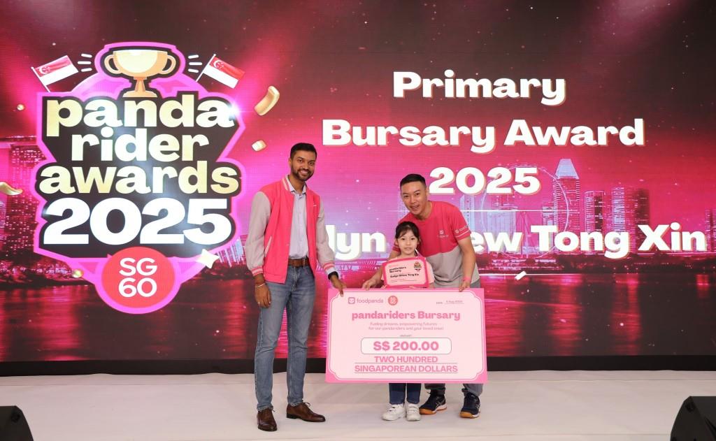foodpanda Rayakan Hari Nasional Singapura dengan Beasiswa, Tip Ganda, dan Pelatihan Keselamatan untuk Mitra Pengantaran