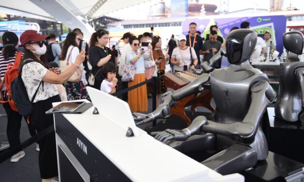 Inovasi AI Dorong Momentum Baru dalam Perdagangan Jasa China