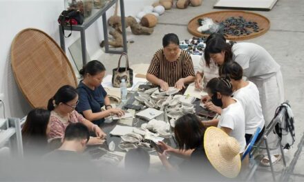 Dari Luohang Art Bazaar ke Perjalanan Seni: Menghidupkan Kembali Komunitas Melalui Seni