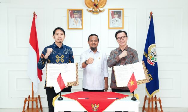 Gubernur Sulawesi Selatan Saksikan Penandatanganan MoU antara Vingroup dan BUMD PT. Sulsel Andalan Energi dalam Proyek Energi Berskala Besar
