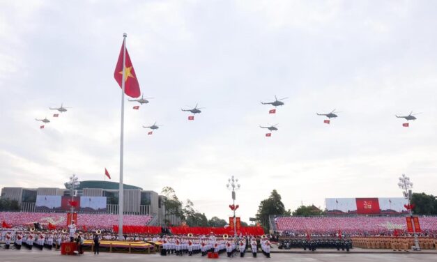 Layar LED Absen Seluas 2.000㎡ Terangi Perayaan Hari Nasional Vietnam ke-80 di Lapangan Ba Dinh