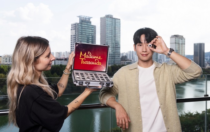 Patung Lilin Jung Hae In, Idola Korea di Madame Tussauds Hong Kong Milik Merlin Entertainments Group, Mengajak Penggemar Menikmati ‘Our Time’ di Hong Kong
