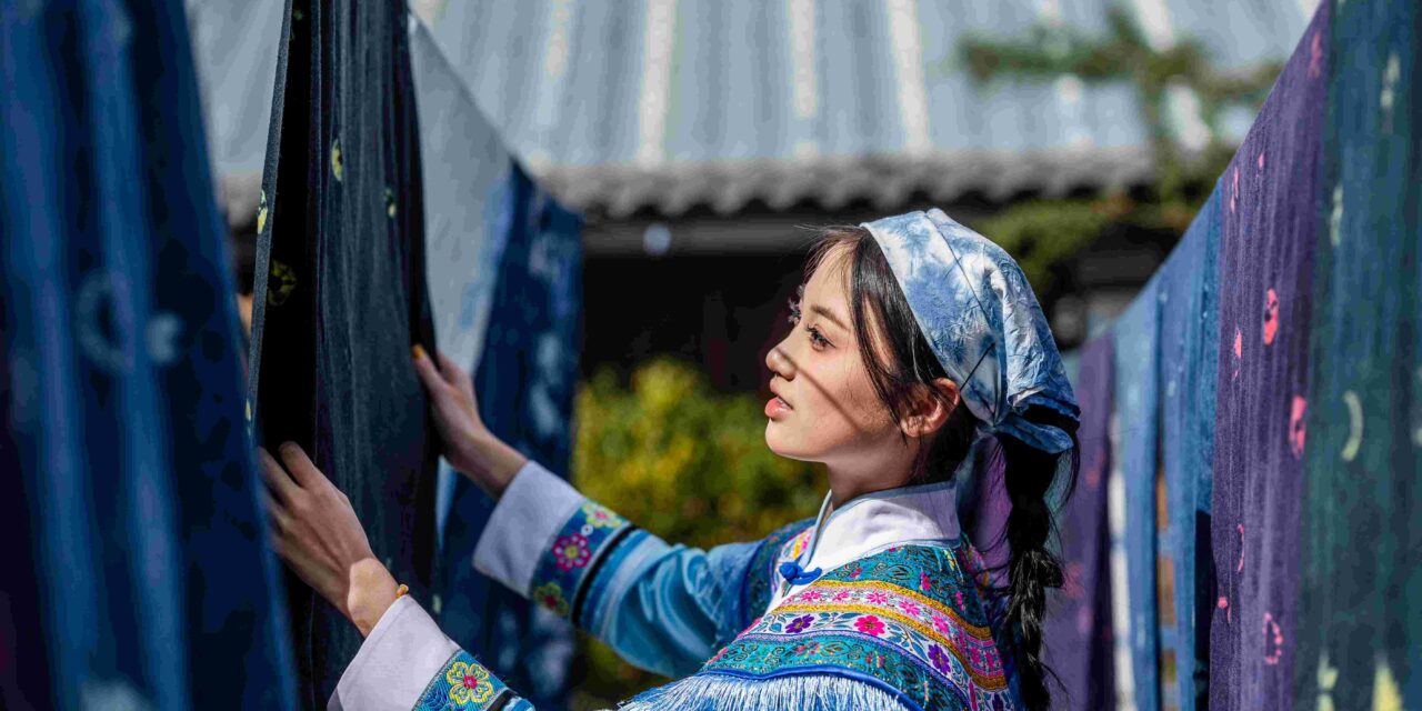 Generasi Muda Tiongkok Menghidupkan Kembali dan Mengubah Kerajinan Kuno untuk Pasar Modern