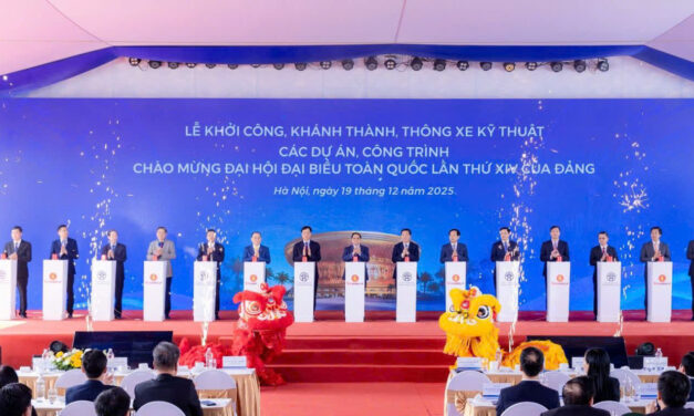 Vingroup Secara Bersamaan Meluncurkan dan Meresmikan 11 Proyek Strategis di Vietnam