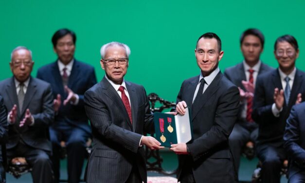 “House of Dancing Water” dari Melco Raih Medal of Merit – Tourism atas Kontribusinya bagi Pariwisata Makau
