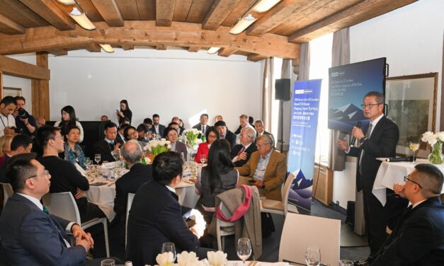 Paul Chan Soroti Peluang Investasi dan Strategi Dekarbonisasi Hong Kong di WEF Davos 2026