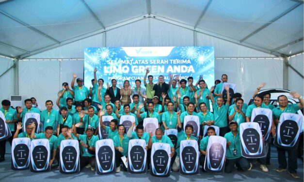 Green SM Resmi Luncurkan Layanan Taksi Listrik 6 Penumpang, Limo Green, di Indonesia